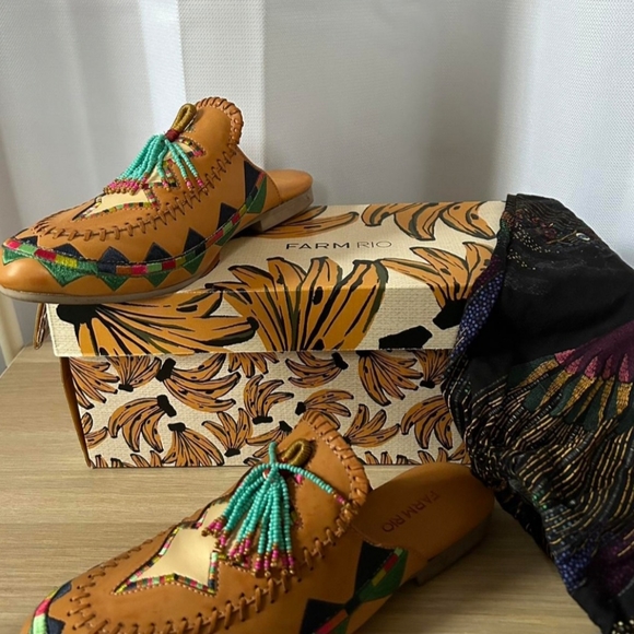 Farm Rio brand new,colorfull stars,flat mule in Caramelo. - Picture 4 of 6